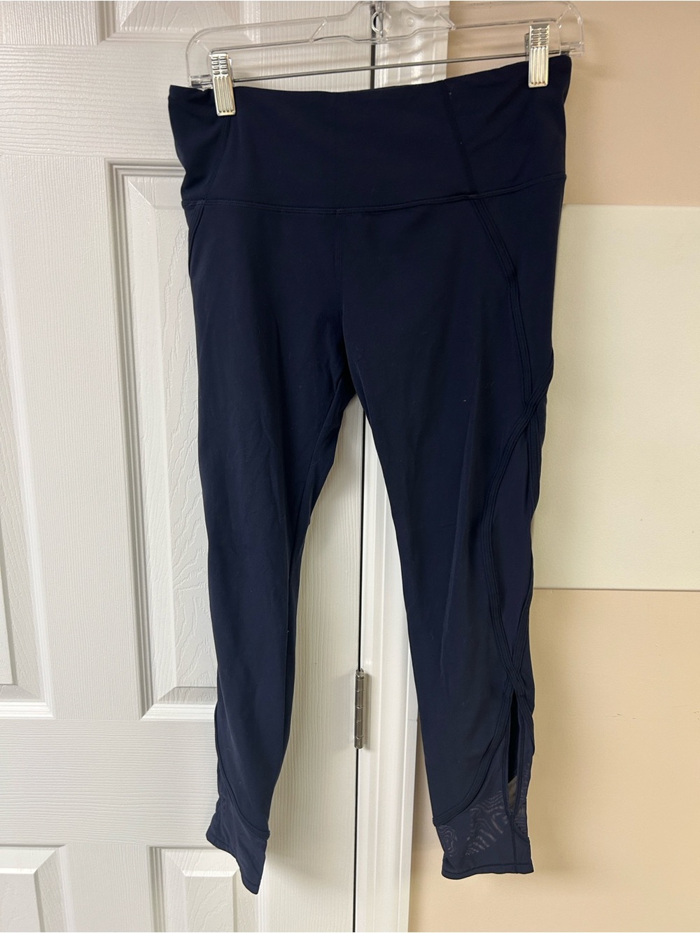 Athleta Salutation Mesh Cutout 7/8 Leggings Workout Yoga Petite